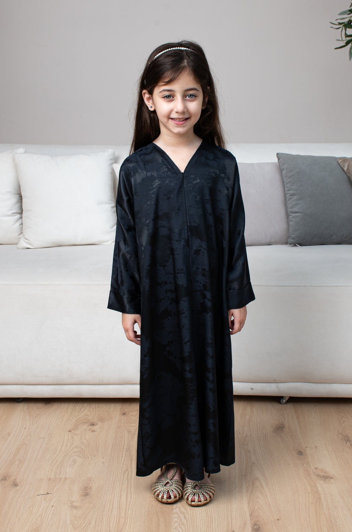 عباية بتلات منتصف الليل للأطفال